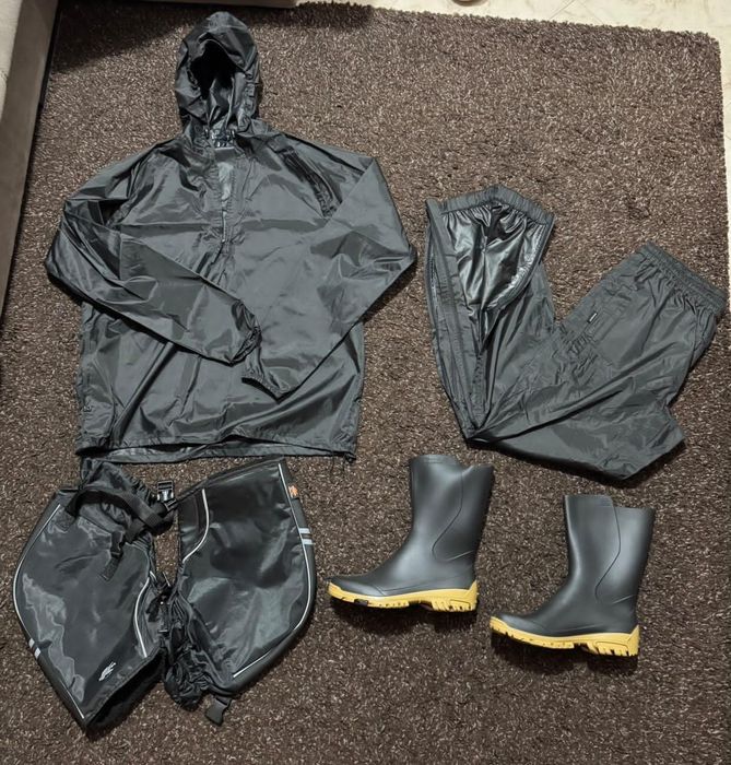 Proteção completa contra chuva mota