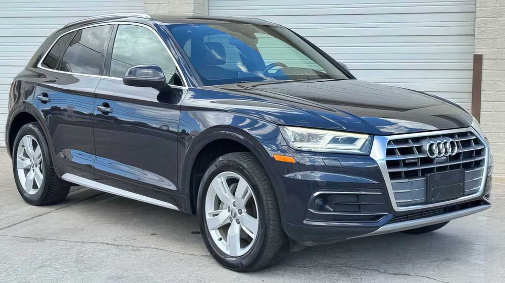 Audi Q5      2019