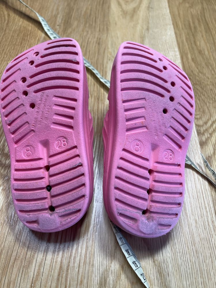 Rozowe plastikowe klapki dla dziecka 28 5 lat