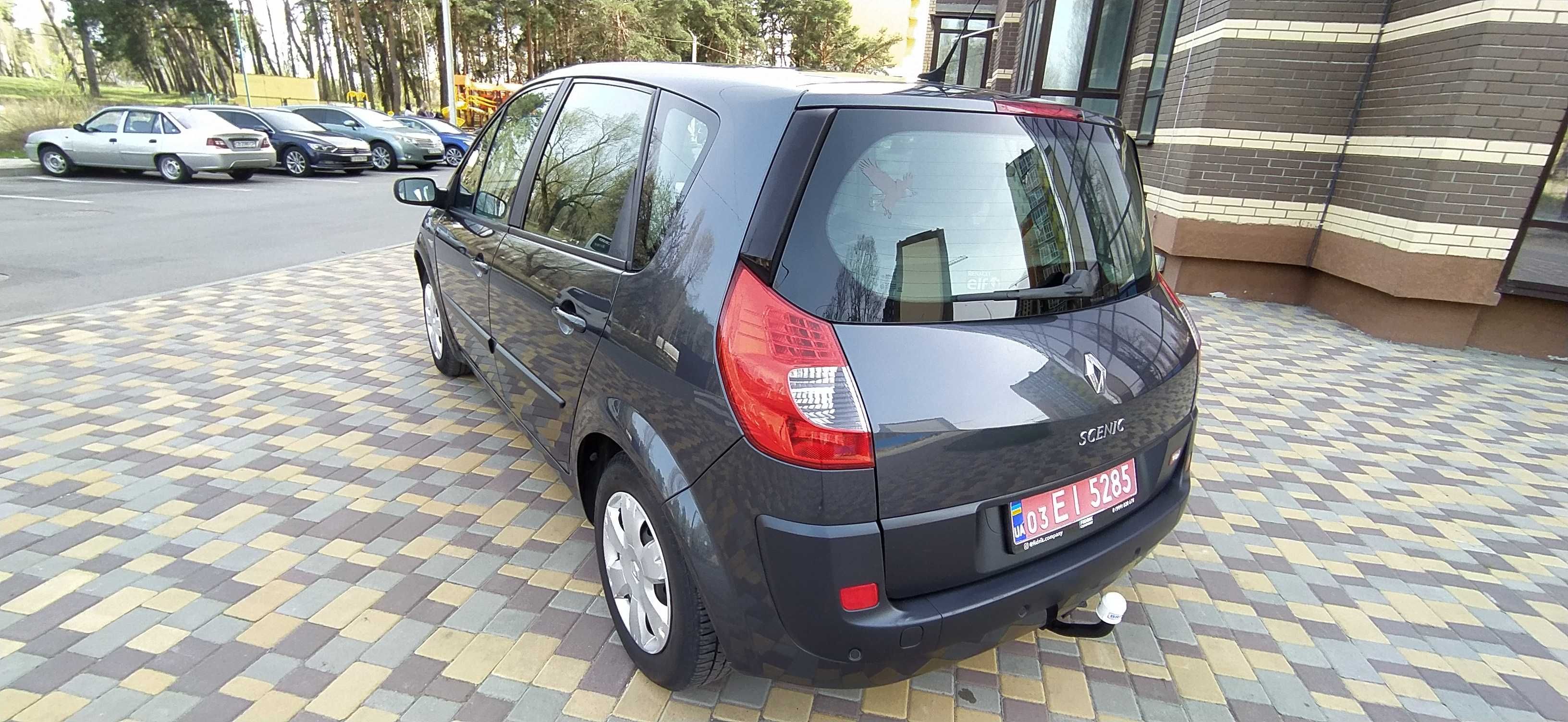 Продам свежепригнанный Renault Scenic 1,6 из Германии.
