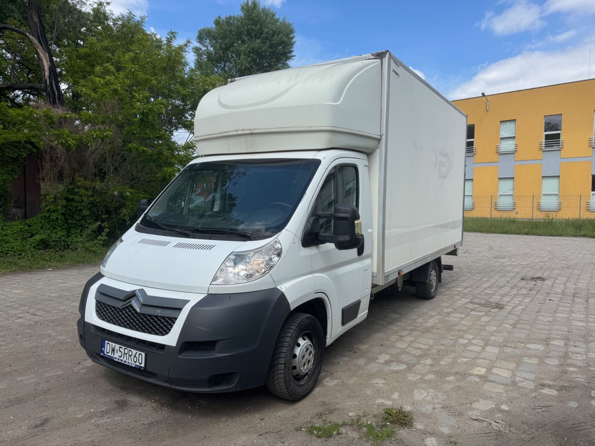Citroen Jumper kontener + winda, cena z fv 23% ładowność 1442 kg