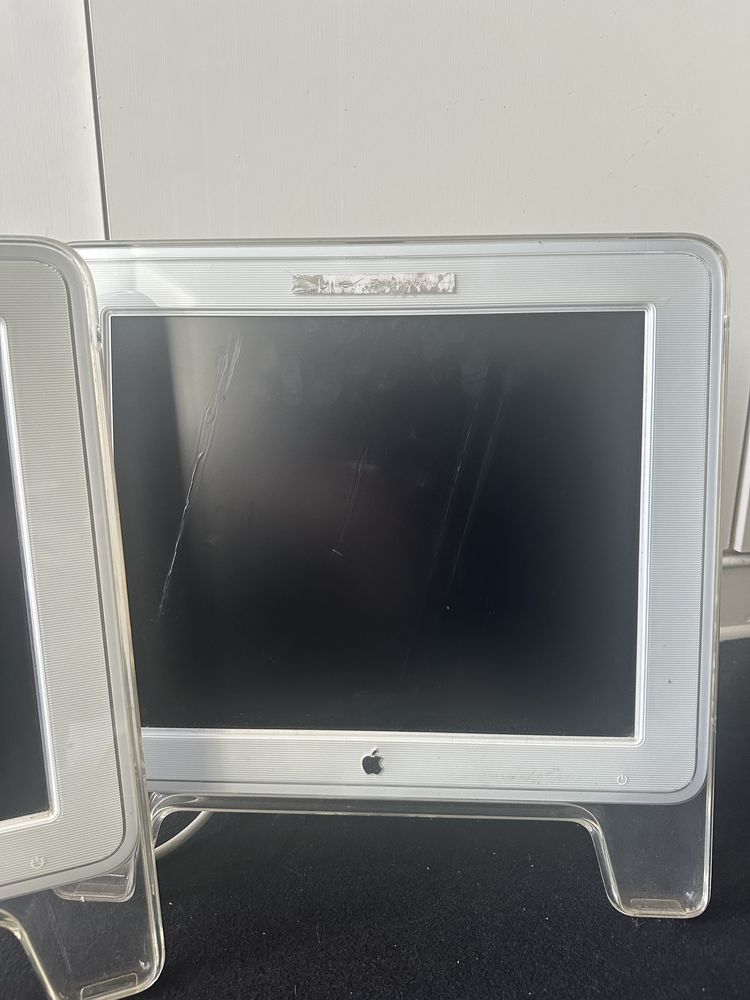 2 Monitores Apple