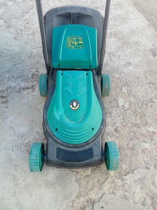Corta Relvas Eléctrico