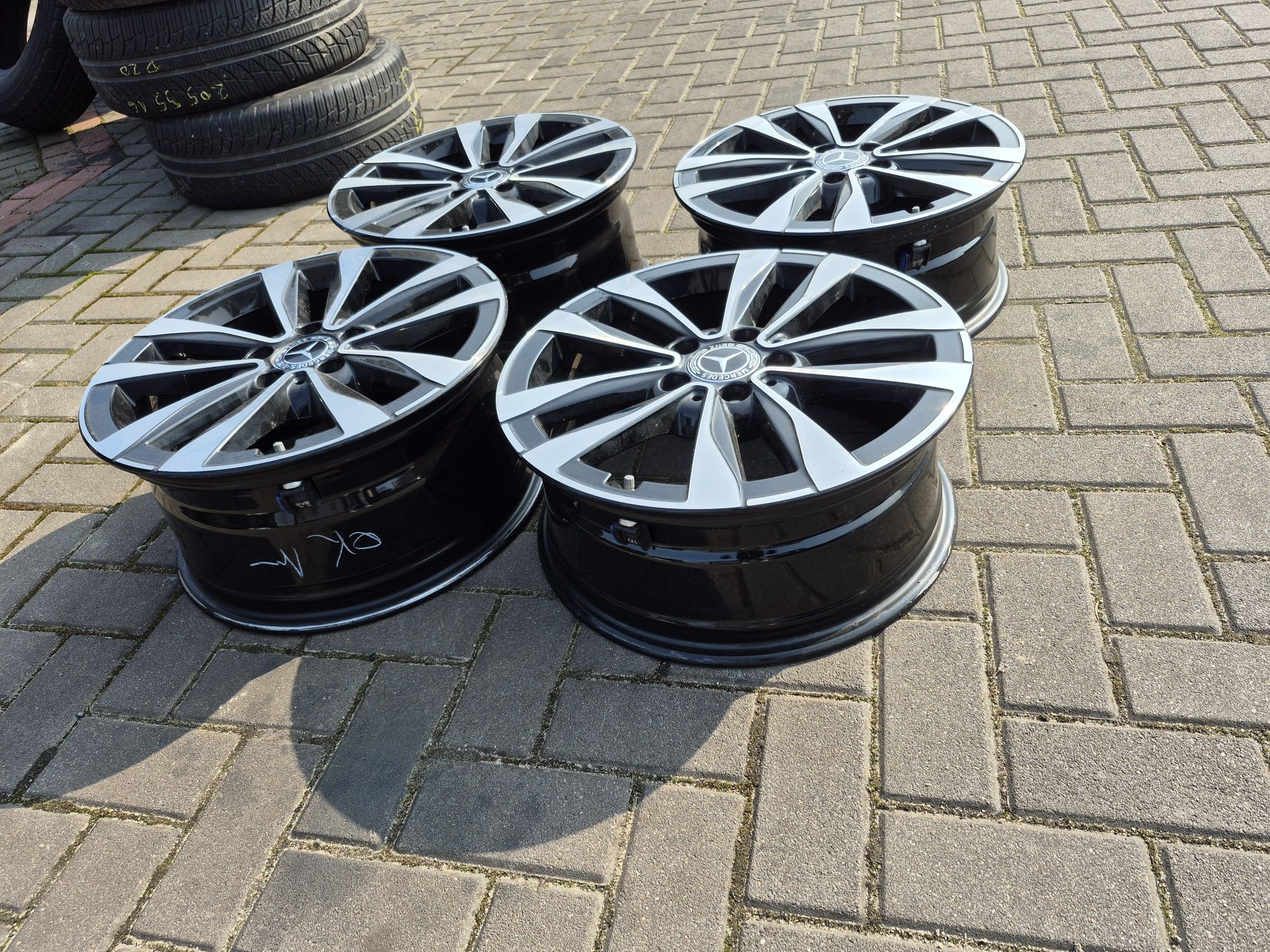 Felgi Alu Oryg MERCEDES CLK z Czujniki 2xSzerokość 5x112 17 Cali 7J 8J