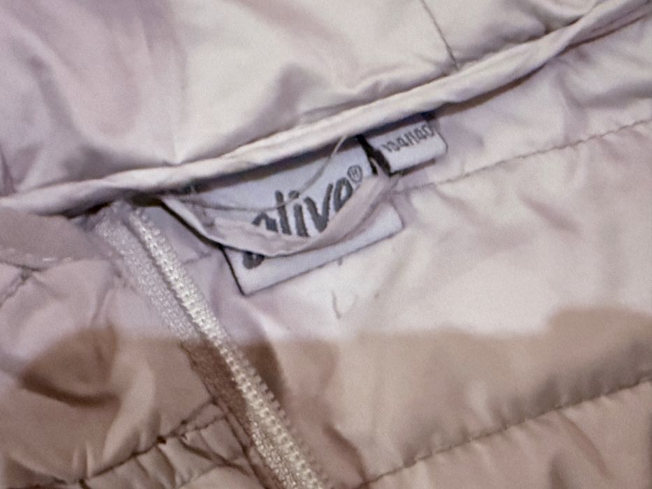 Куртка тонкая осенняя 7-8 лет даром