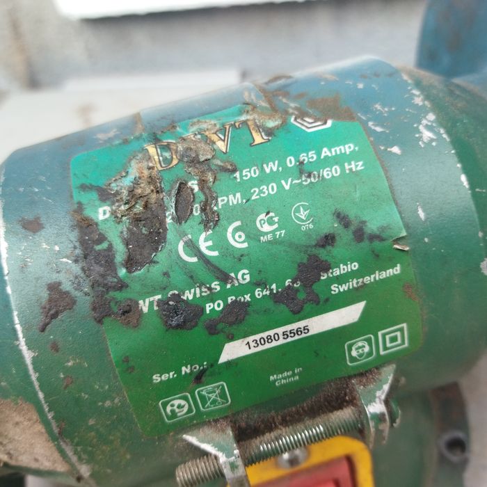 Точильный заточной станок Точило DWT 150