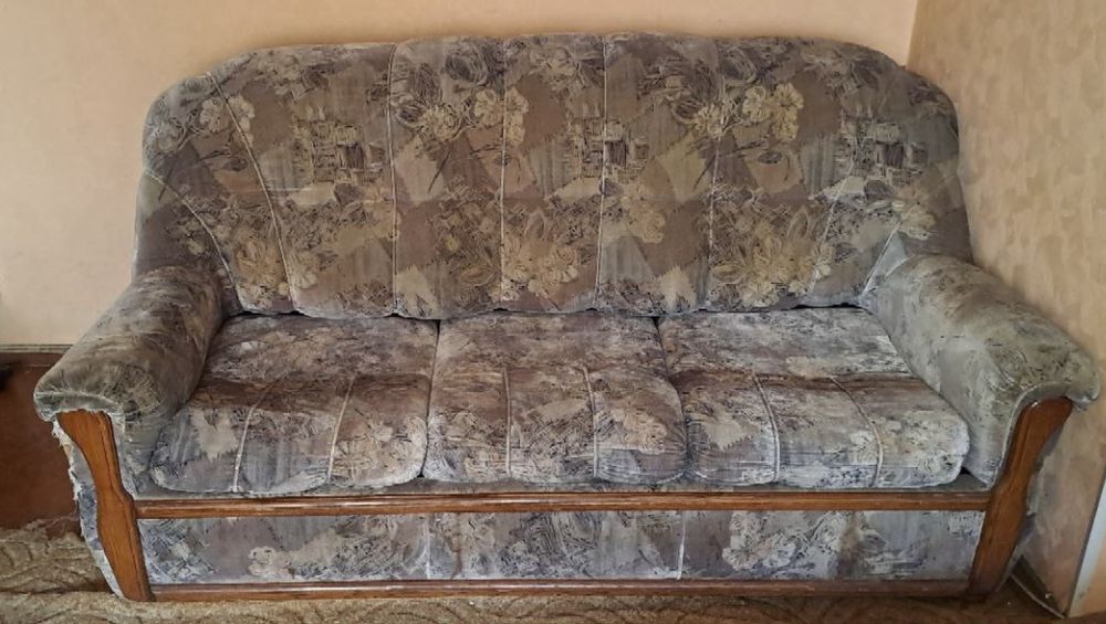 Диван для вітальні