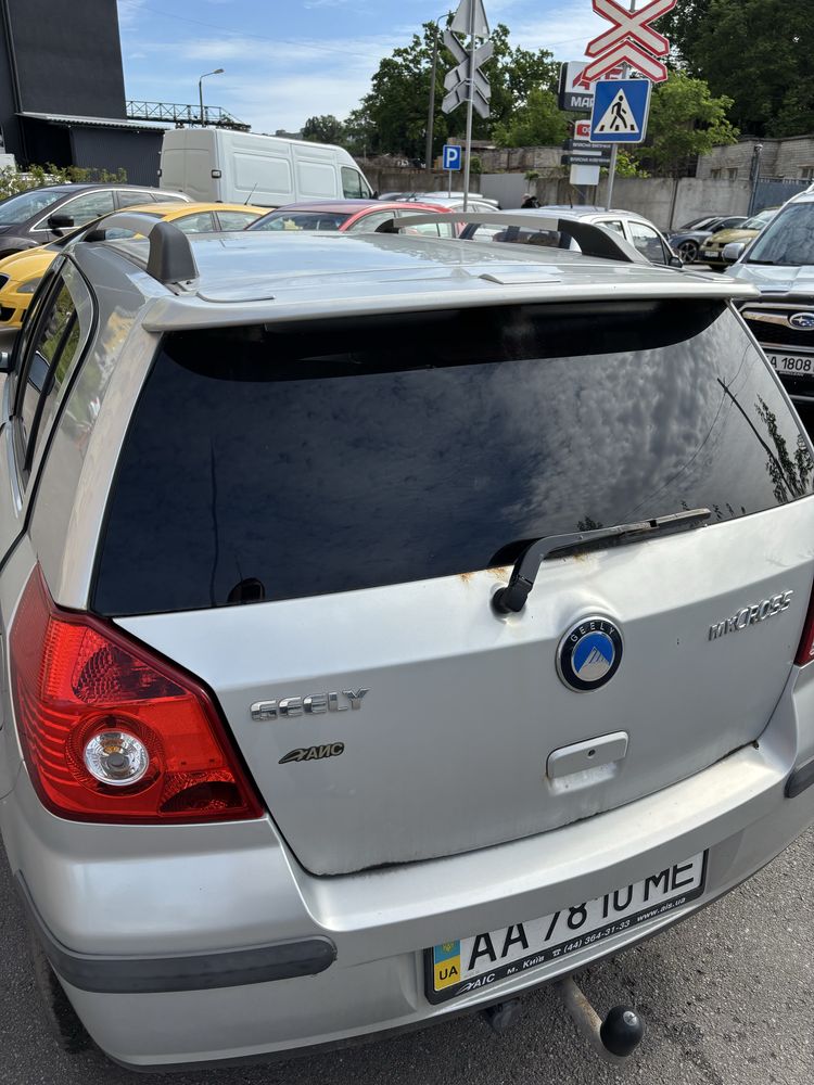 Geely MK Cross 2012