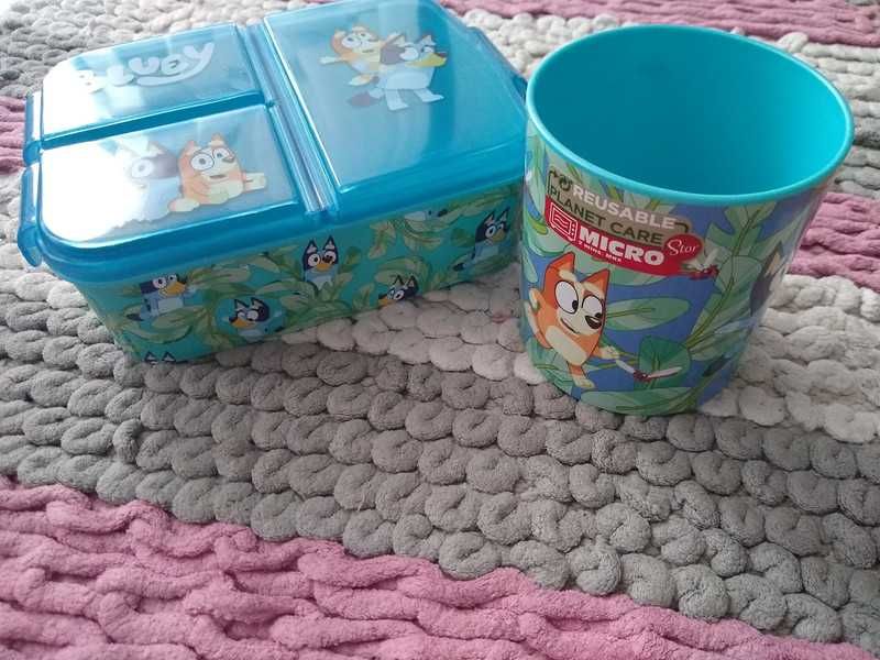 Zestaw Lunch box i kubek Bluey, Blue i Bingo