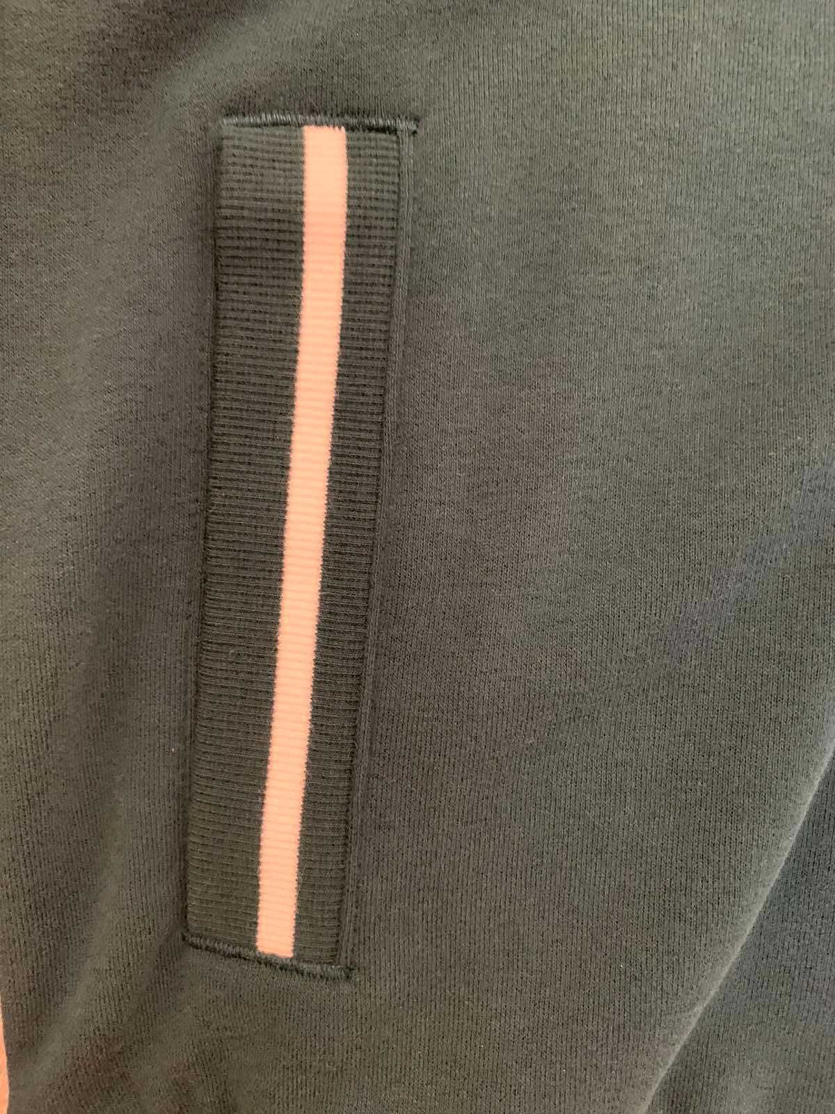 продам новий Джемпер Puma
