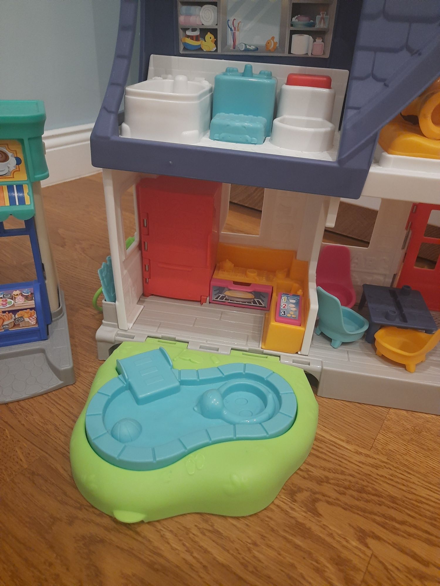 Zestaw Fisher Price Domek Małych Odkrywców i Cukiernia