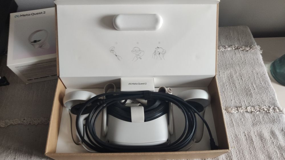 Oculus Quest 2 + kabel usb 5m