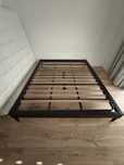 Cama / Sommier de madeira