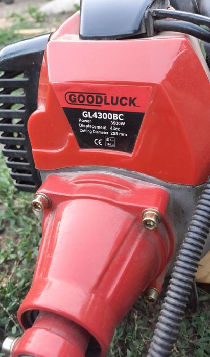 Бензокоса ваш помічник