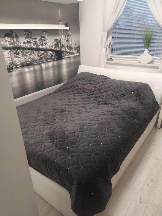 Łóżko Vero z pojemnikiem + materac