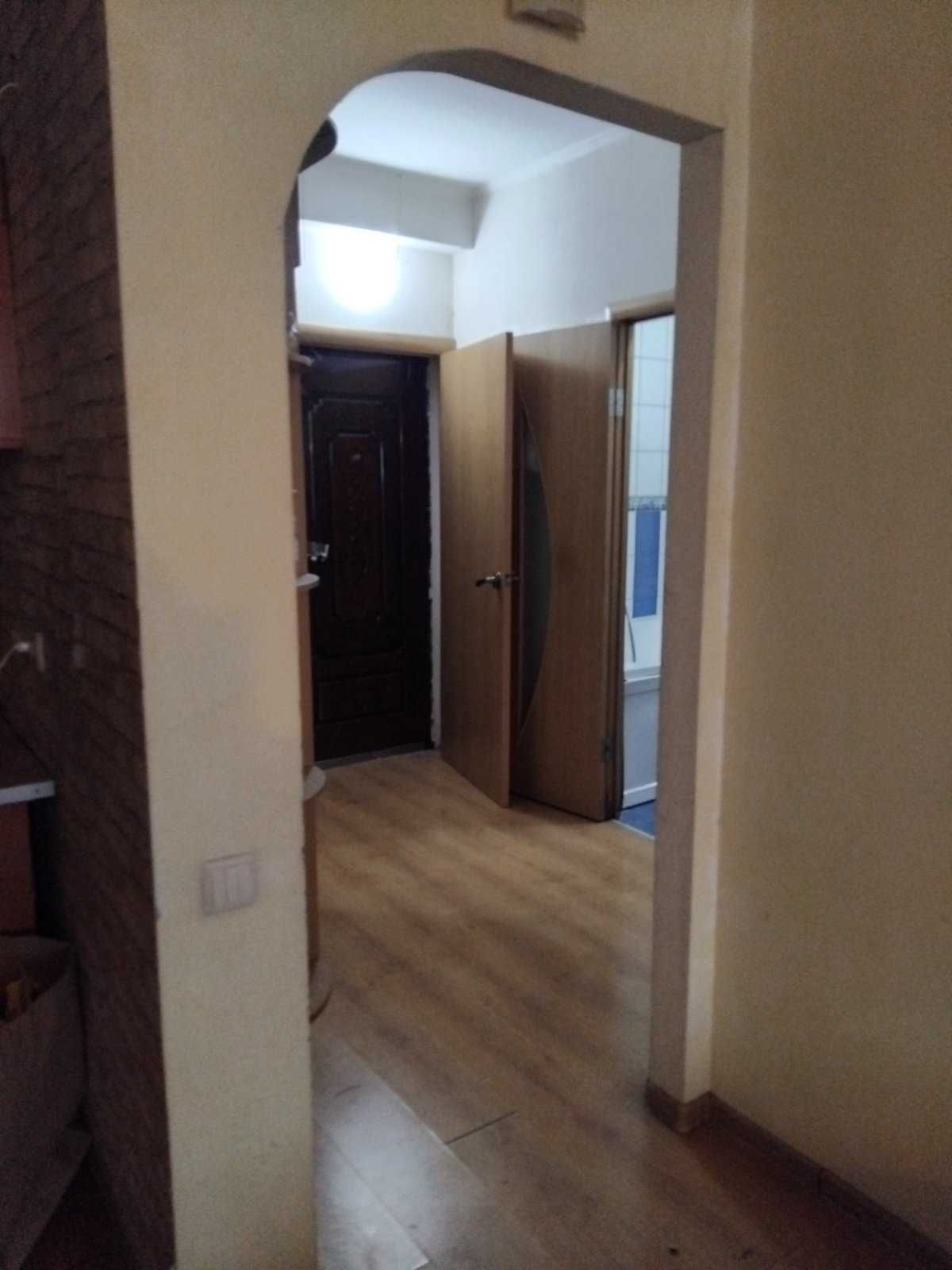 (13/4)  ТЕРМІНОВО! Продам простору 1-кімн квартиру в Одесі на Таїрова