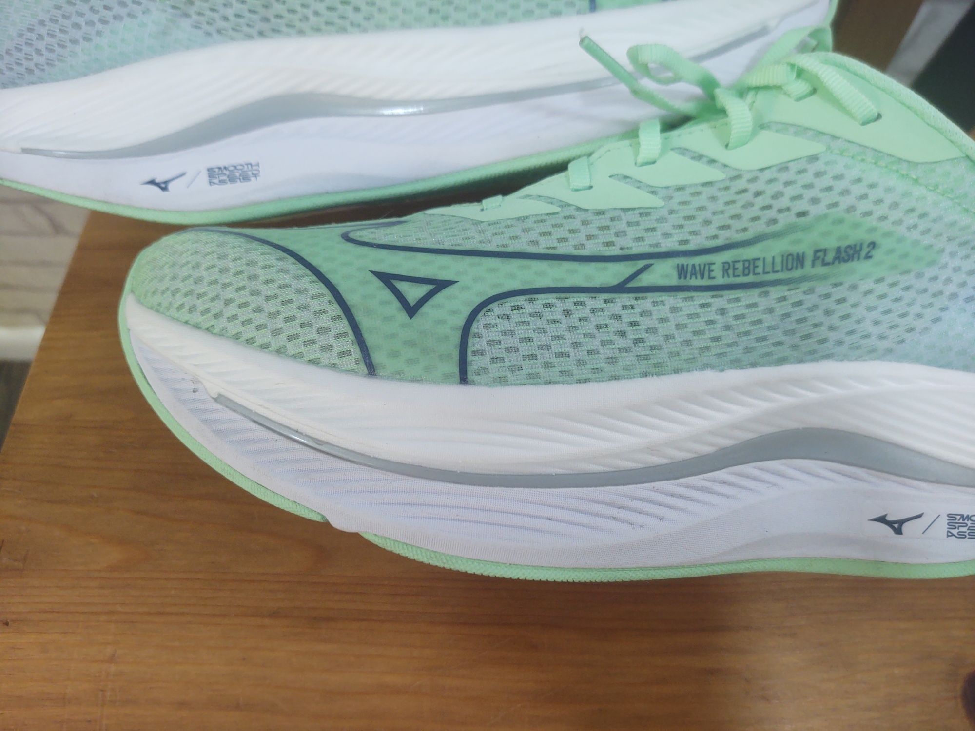 Mizuno Wave Rebellion Flash 2 rozmiar 44