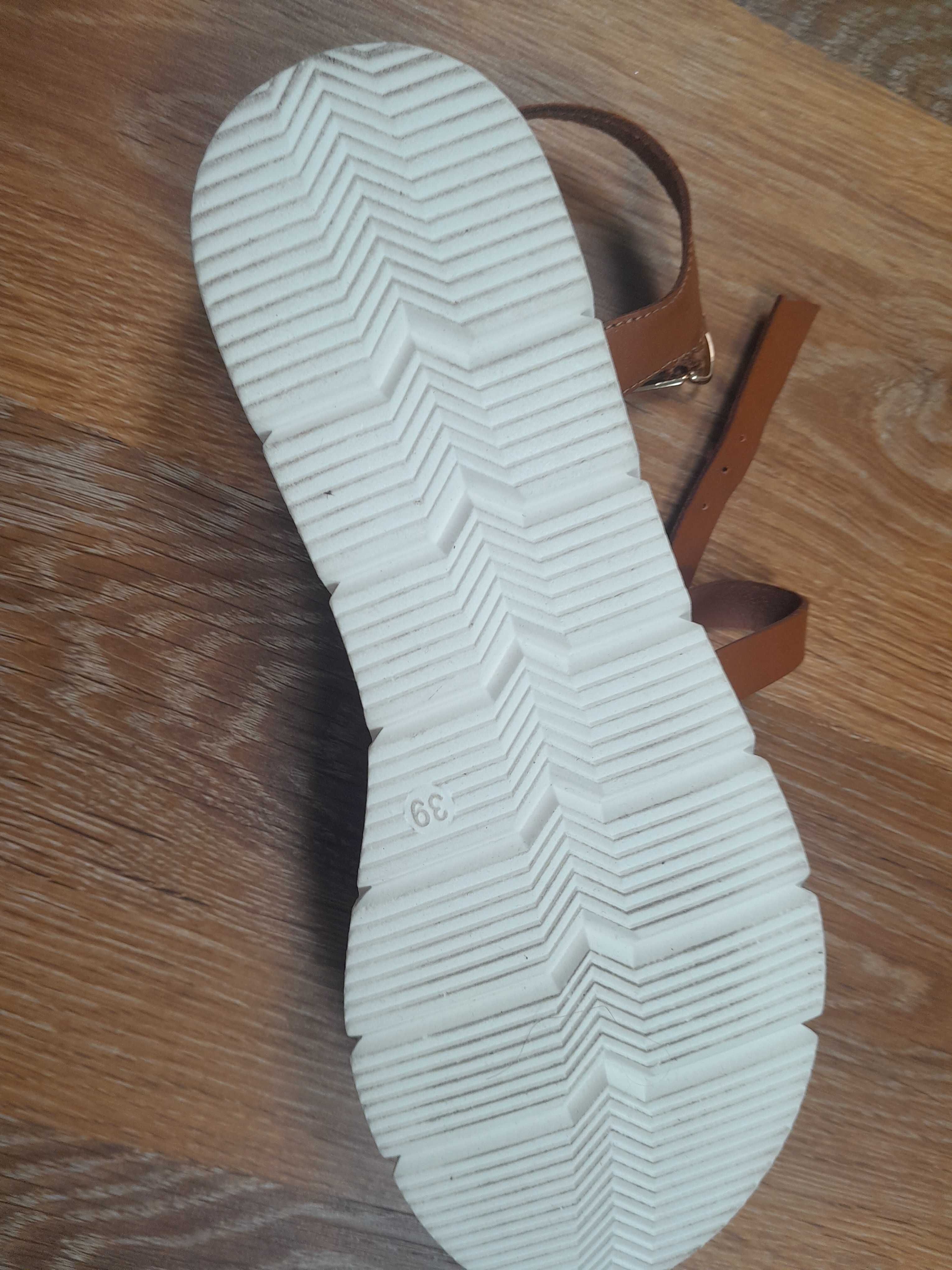 Nowe sandaly 39 deichmann
