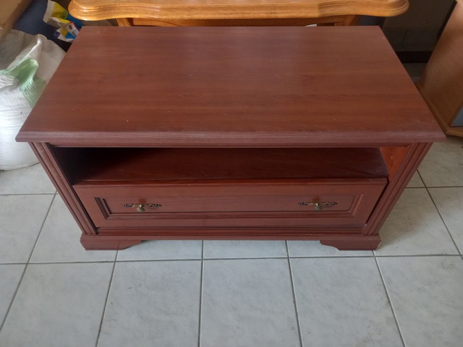 Meble i akcesoria meblowe