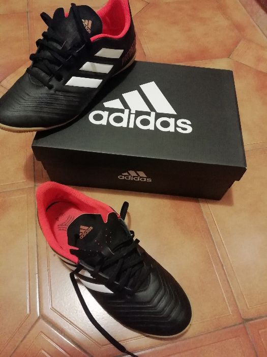 Ténis Futsal Adidas Predator