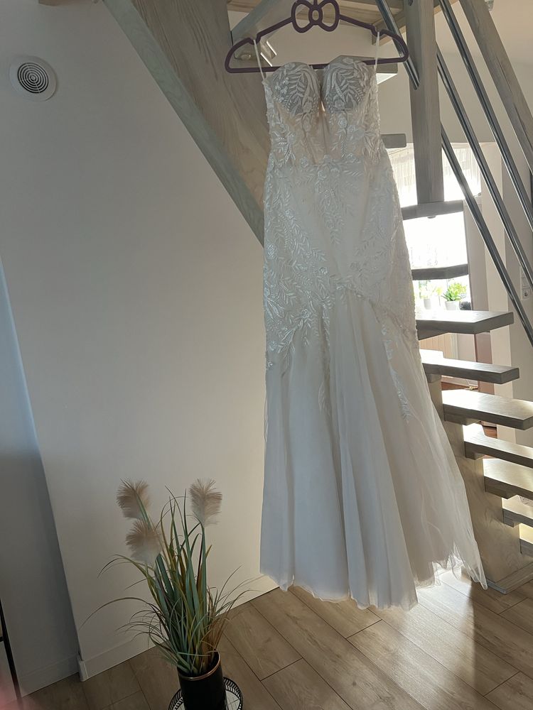 Suknia slubna projektu Moniki Jankovskiej Atelier