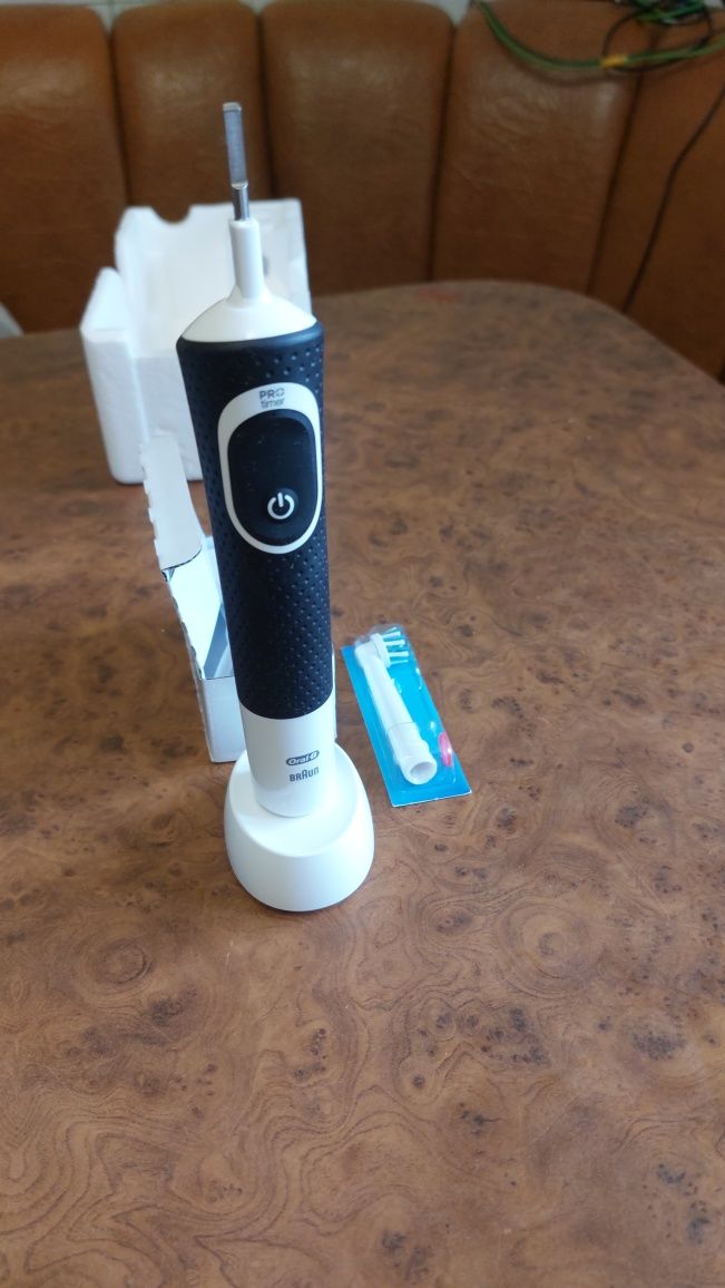 Продам Электрическую  зубную щетку Oral-B PRO Sensi Ultrath новую