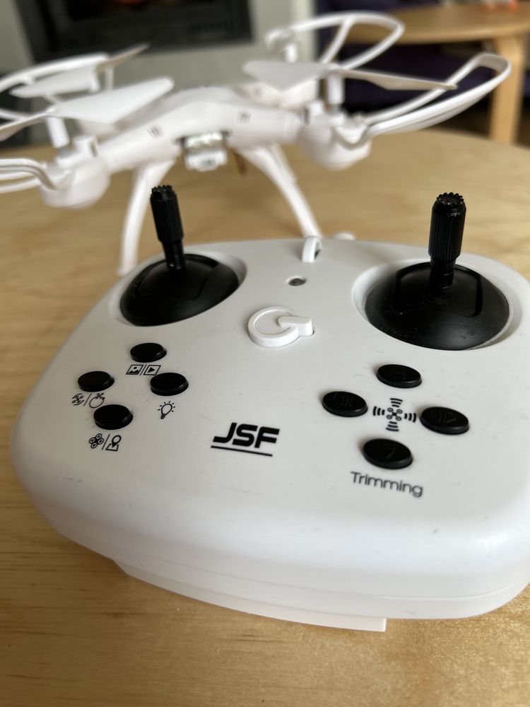 Dron JSF hwk quadcopter hawk 4