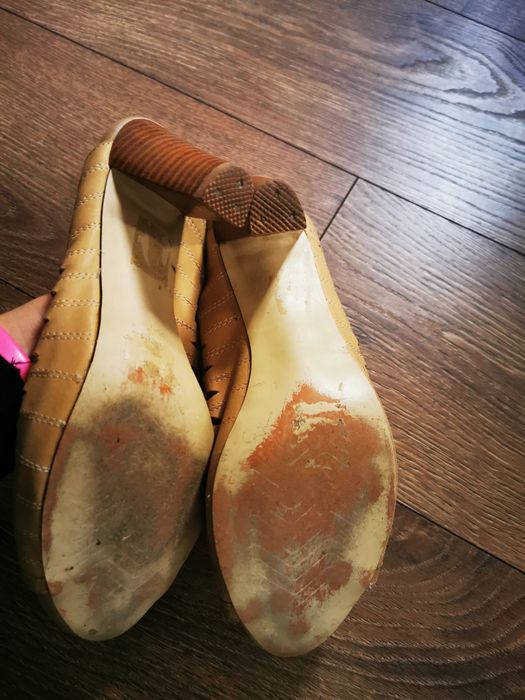 Sandały na szeroką stopę