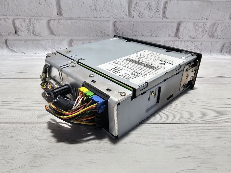 Оригінальна магнітола / Тюнер Cabasse Renault Laguna 2 (8200526767)