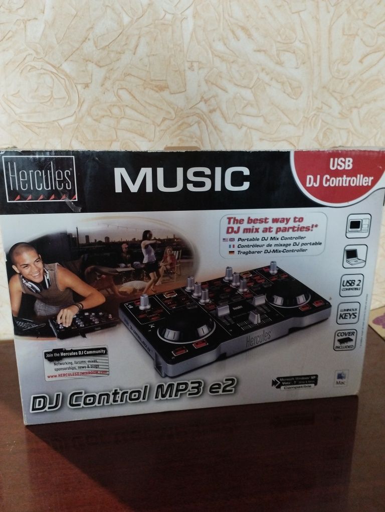 Ди-джей пульт DJ Controller