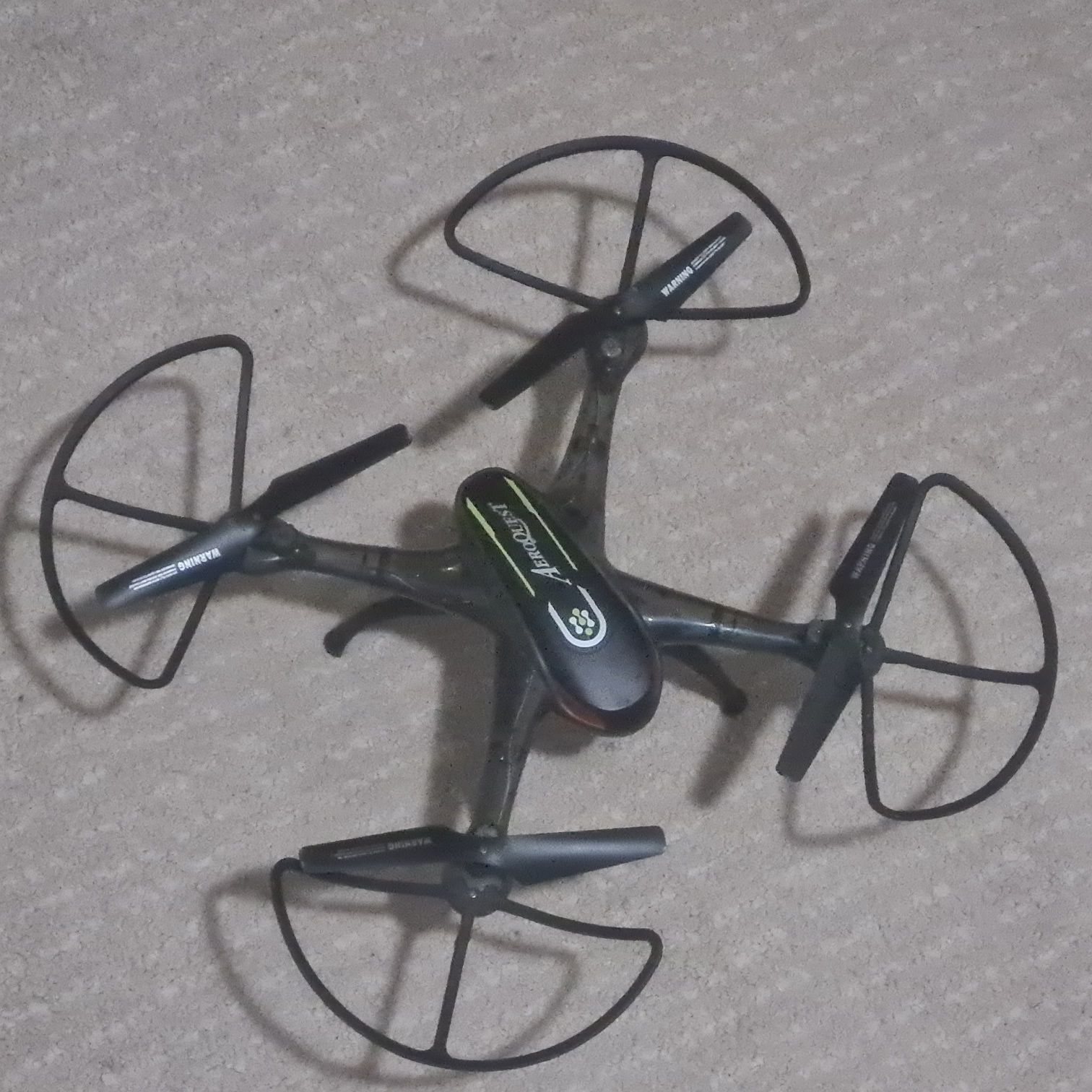 Drone SKYQUEST Telecomando