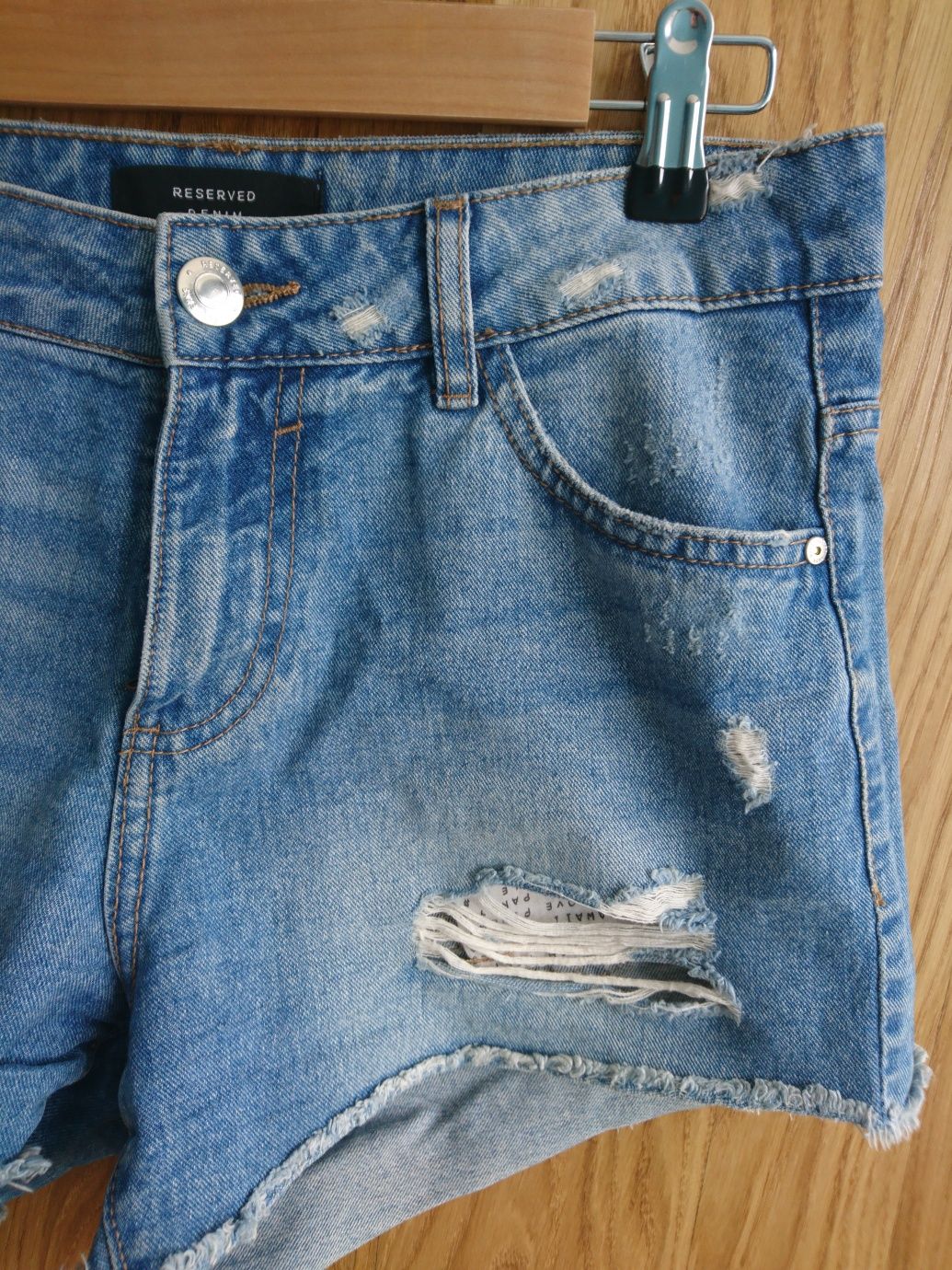 Niebieskie jeansowe krótkie spodenki shorty Reserved s/m 36 38