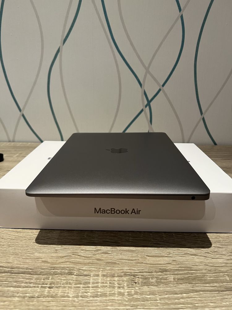 Macbook Air 13 2020 (2024) M1 8Gb/256Gb