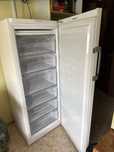 Продам морозильну камеру BEKO