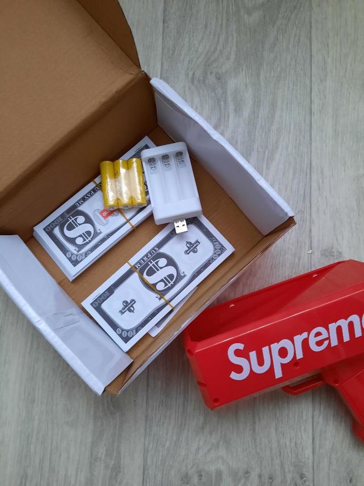 Грошовий пистолет Supreme