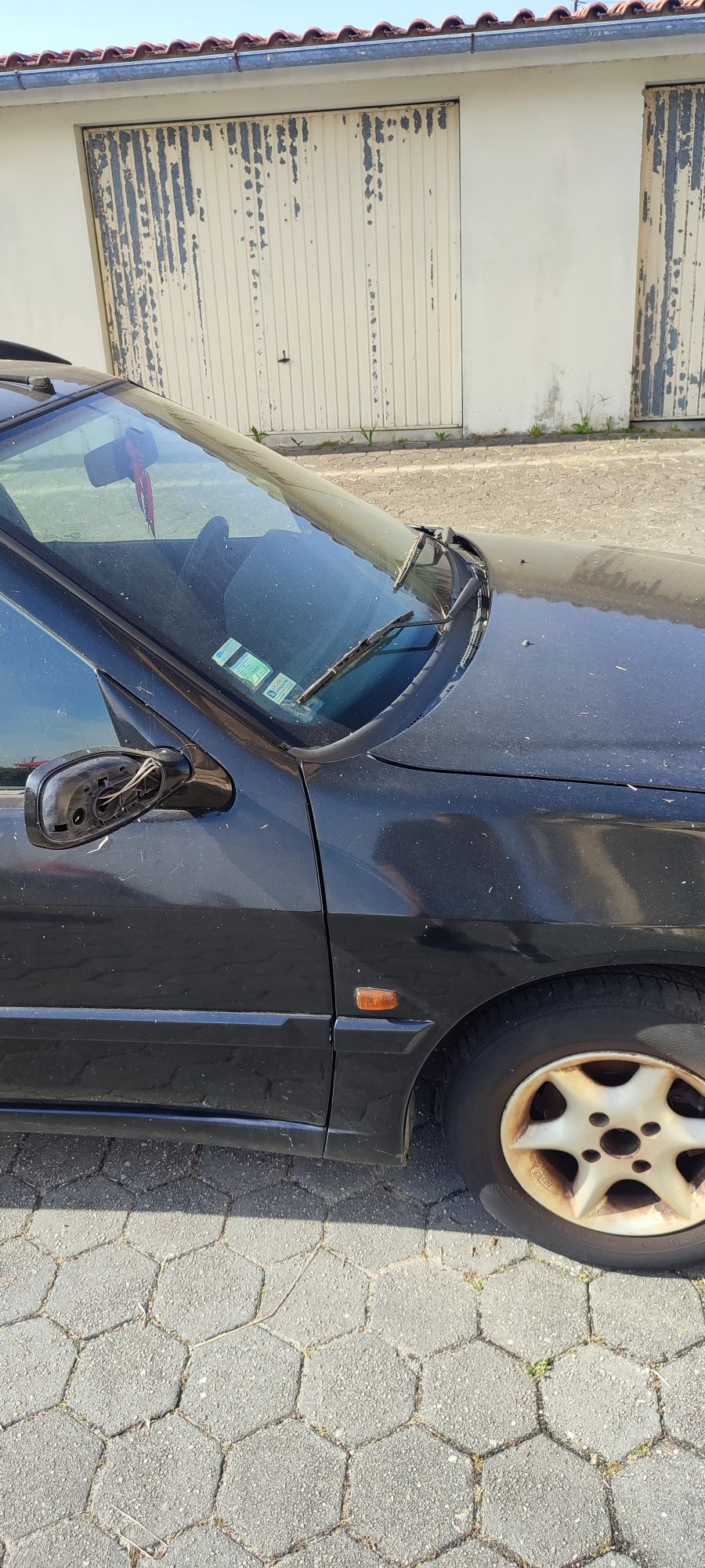 Peugeot 306 a gasolina/GPL
Carro a funcionar mas com alguns afazeres a