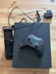 Xbox one x 1tb ladowarka pad