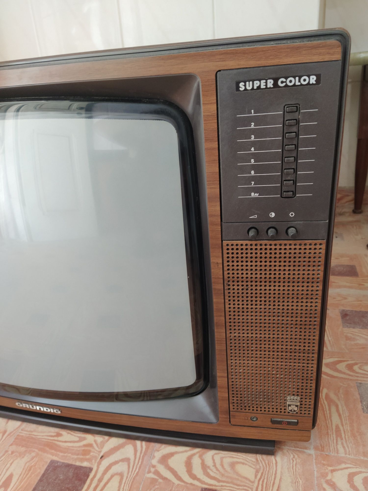 Televisão Grundig antiga