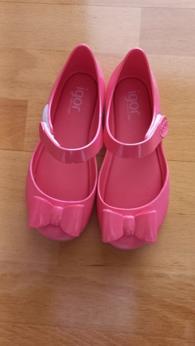 Sapatos rosa com laços