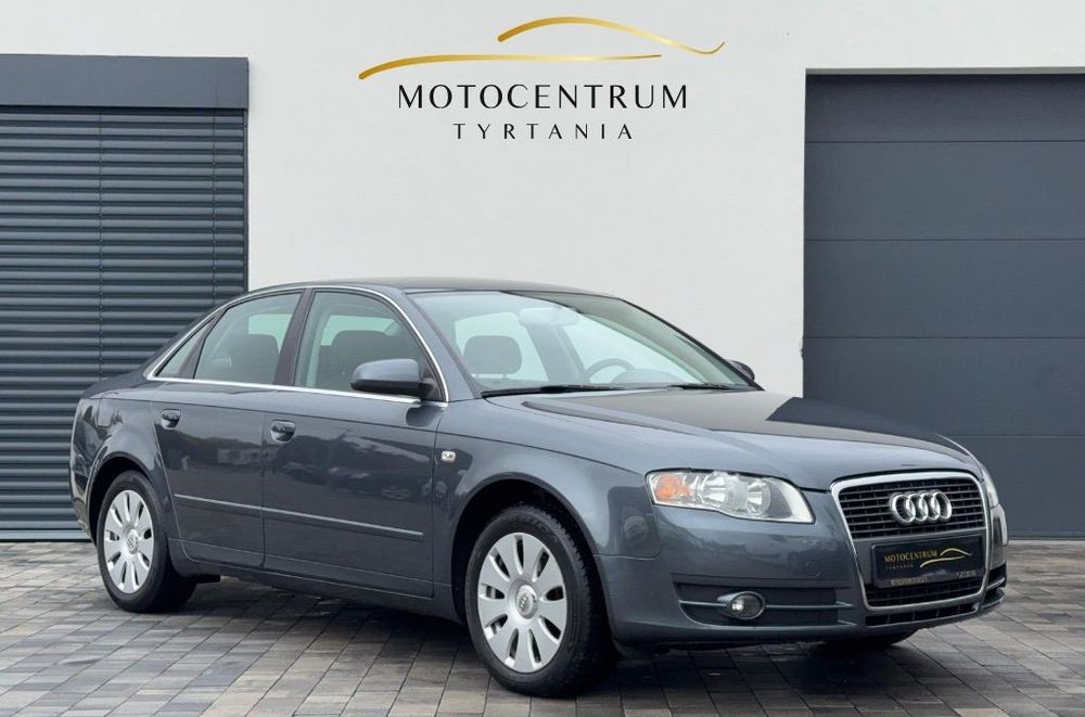 Audi A4 Tempomat! Alufelgi! Hak! Podgrzewane siedzenia! Klima automatyczna!