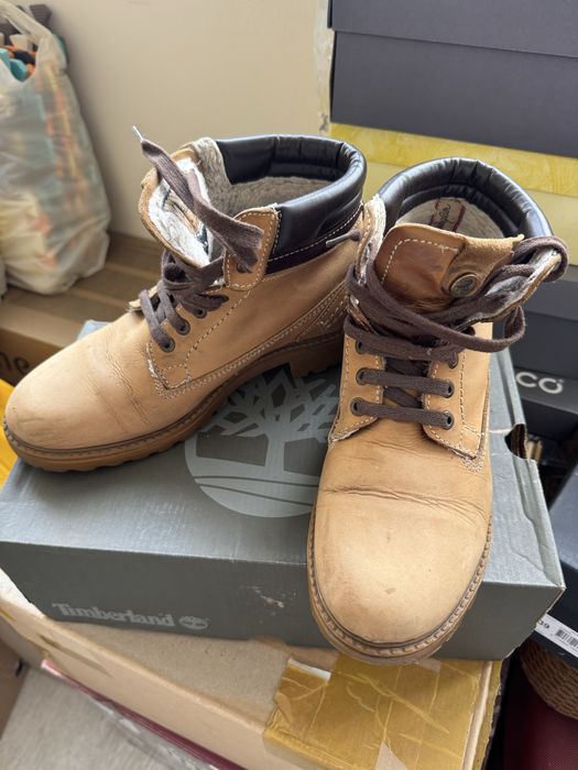 Жіноче взуття ecco, clarks, wrangler