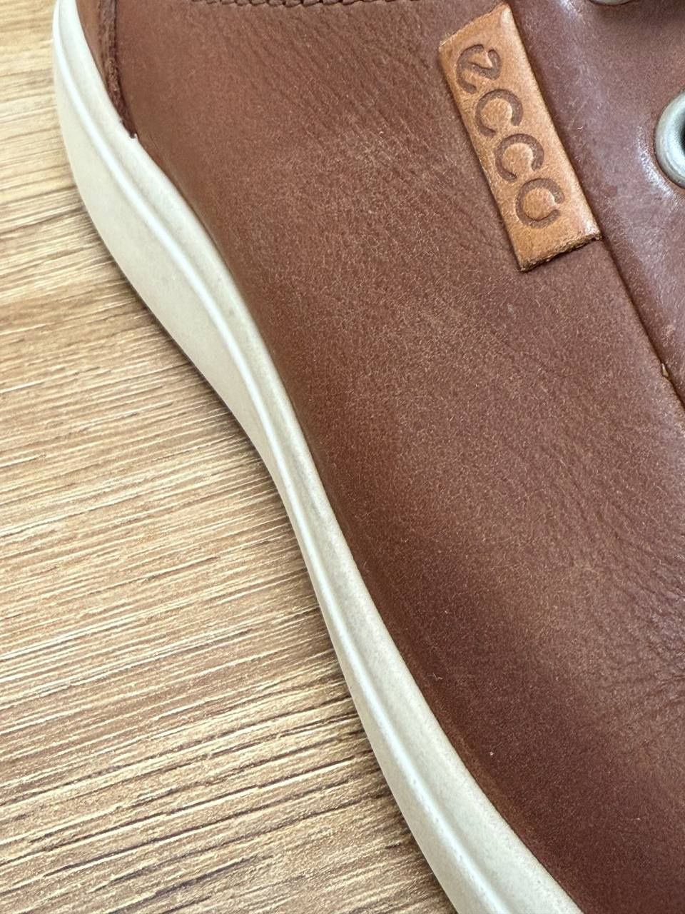 Взуття  чоловіче  ecco