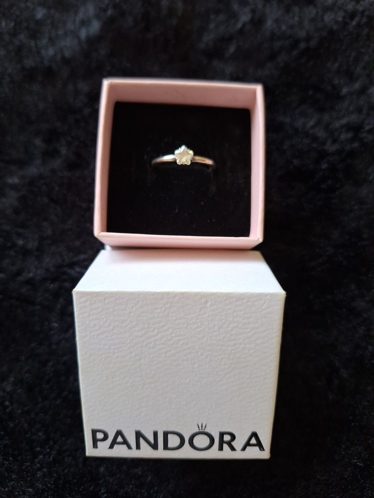 Anel de Noivado Estrela genuíno Pandora em Parta de Lei e Zicórnia