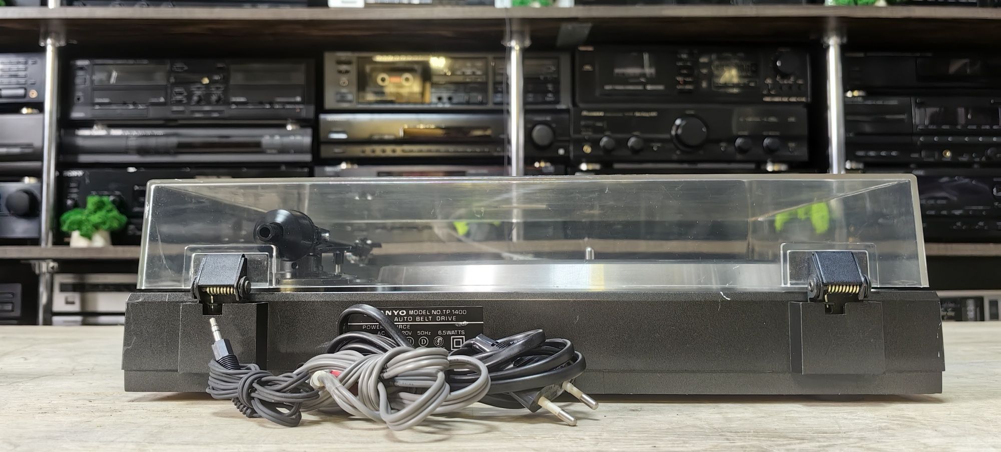 Вініловий програвач Sanyo TP 1400