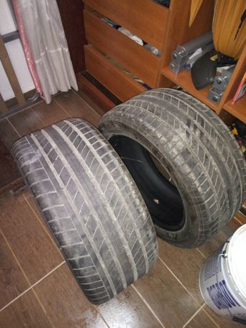 2 pneus 245/45-16