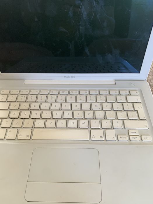 Продам Макбук на запчастини
