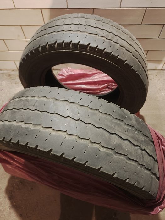 Отдам летнюю резину 2шт