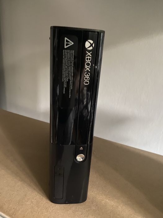 Konsola xbox 360 E wersja super Slim xbox360 x360
