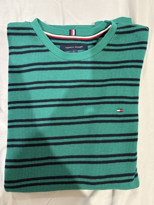 Blusa manga cumprida TOMMY cada uma 45€