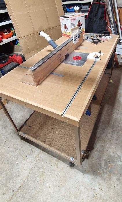 stół warsztatowy frezarski roboczy 2w1 z  frezarką Makita uniwersalny